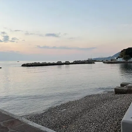 Amedeo's Sea House Апартаменты